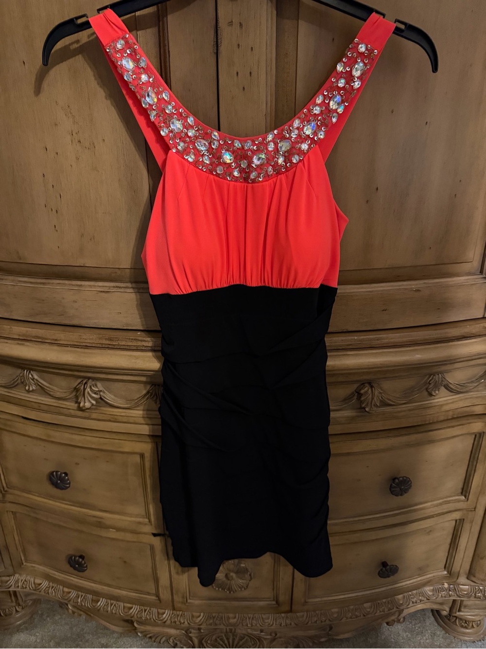 Jodi Kristopher Coral and Black stretchy Jewel-Neck Mini Dress